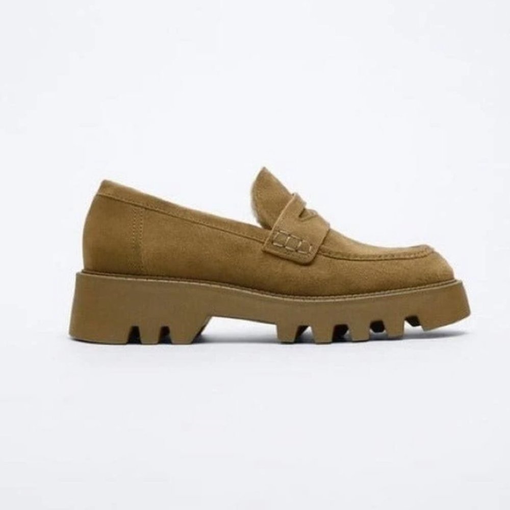 NWT. Zara Tan Fleece Lined Split Leather/Seude Loafers. Women's 8.